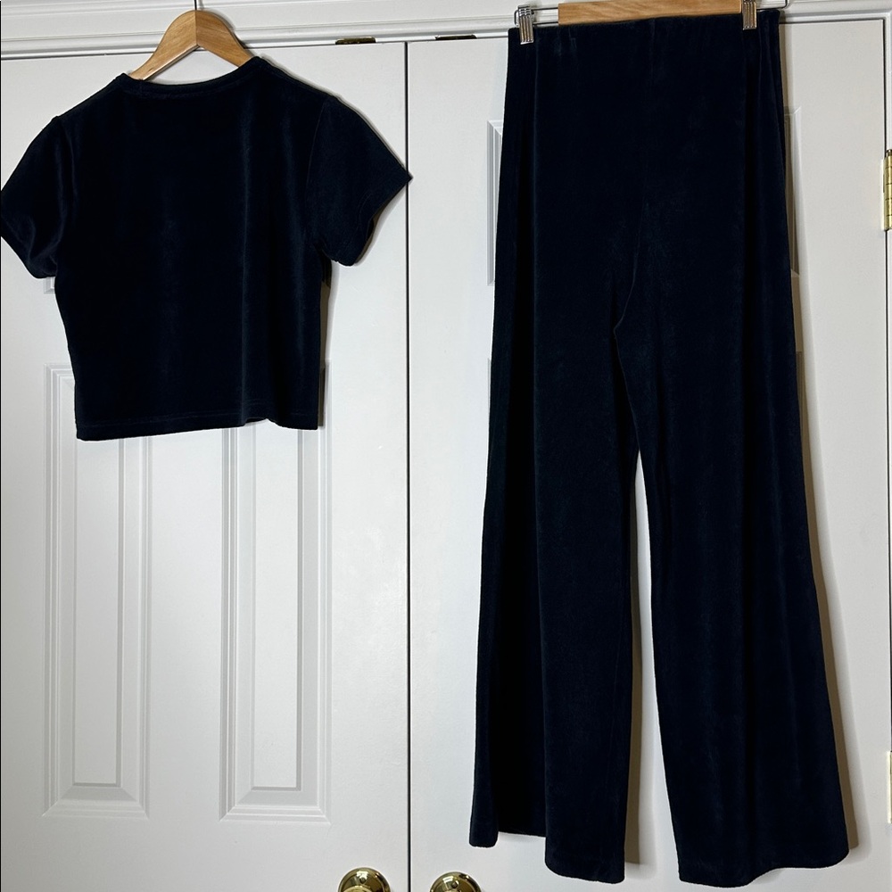 ME+EM NAVY Velvet Crop Top and Wide-Leg Pants Set - Picture 13 of 15